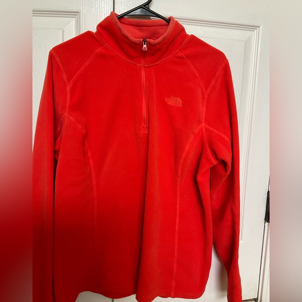 Women’s The North Face  1/4 zip fleece size XL